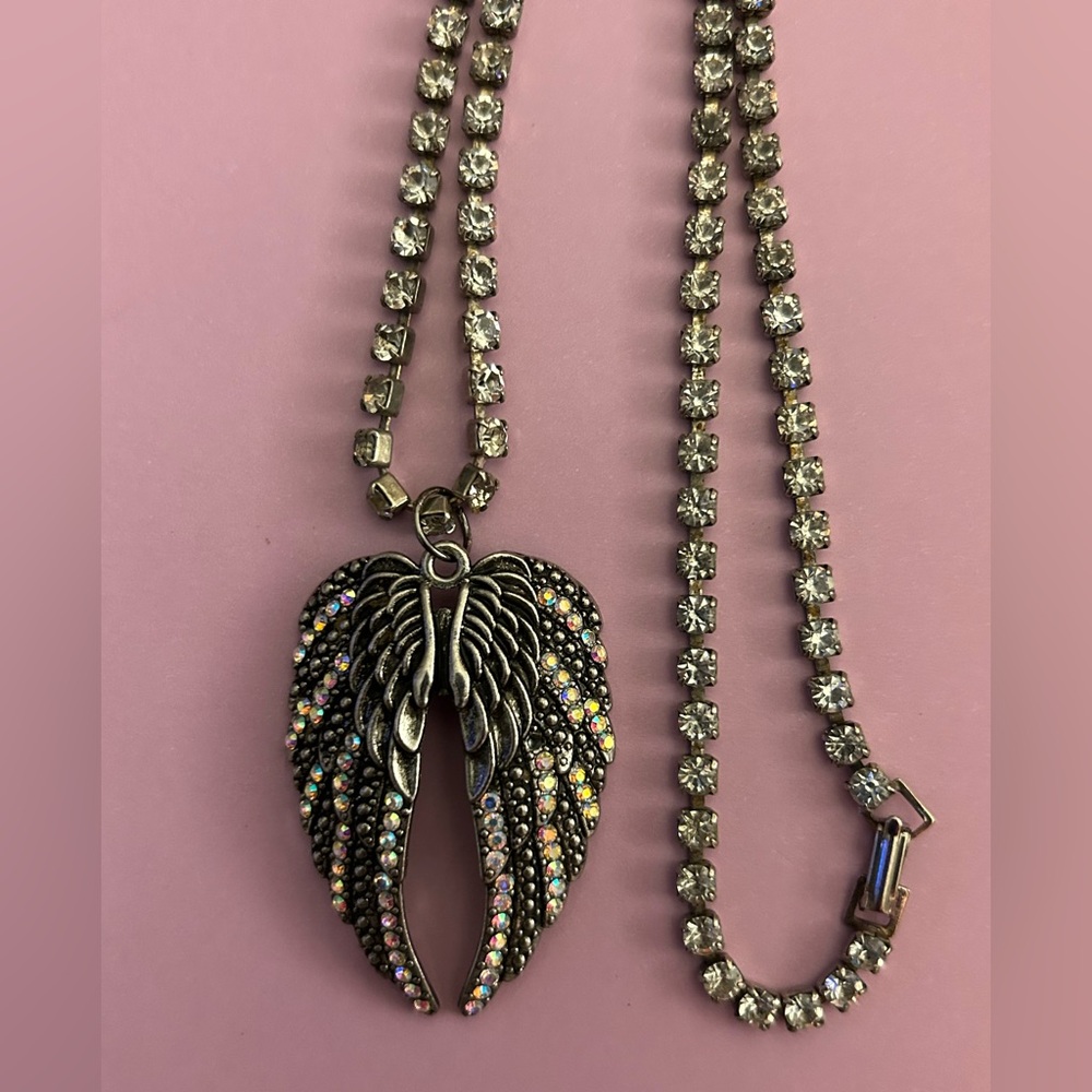 Vintage necklace pronged Rhinestone w Angel wings, Pink Aurora Borealis crystals
